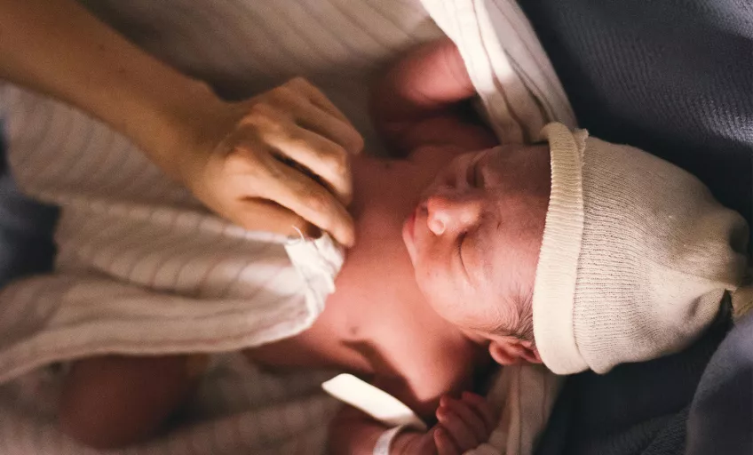 Newborn baby. Photo. 