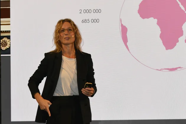 Kristina Lång pitchar på Lunds universitets Innovationsafton. Foto.